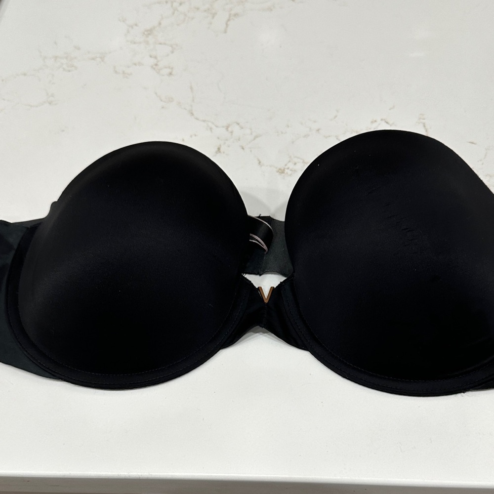 Victoria’s Secret Elegant Black Padded Strapless Bra Size 38C